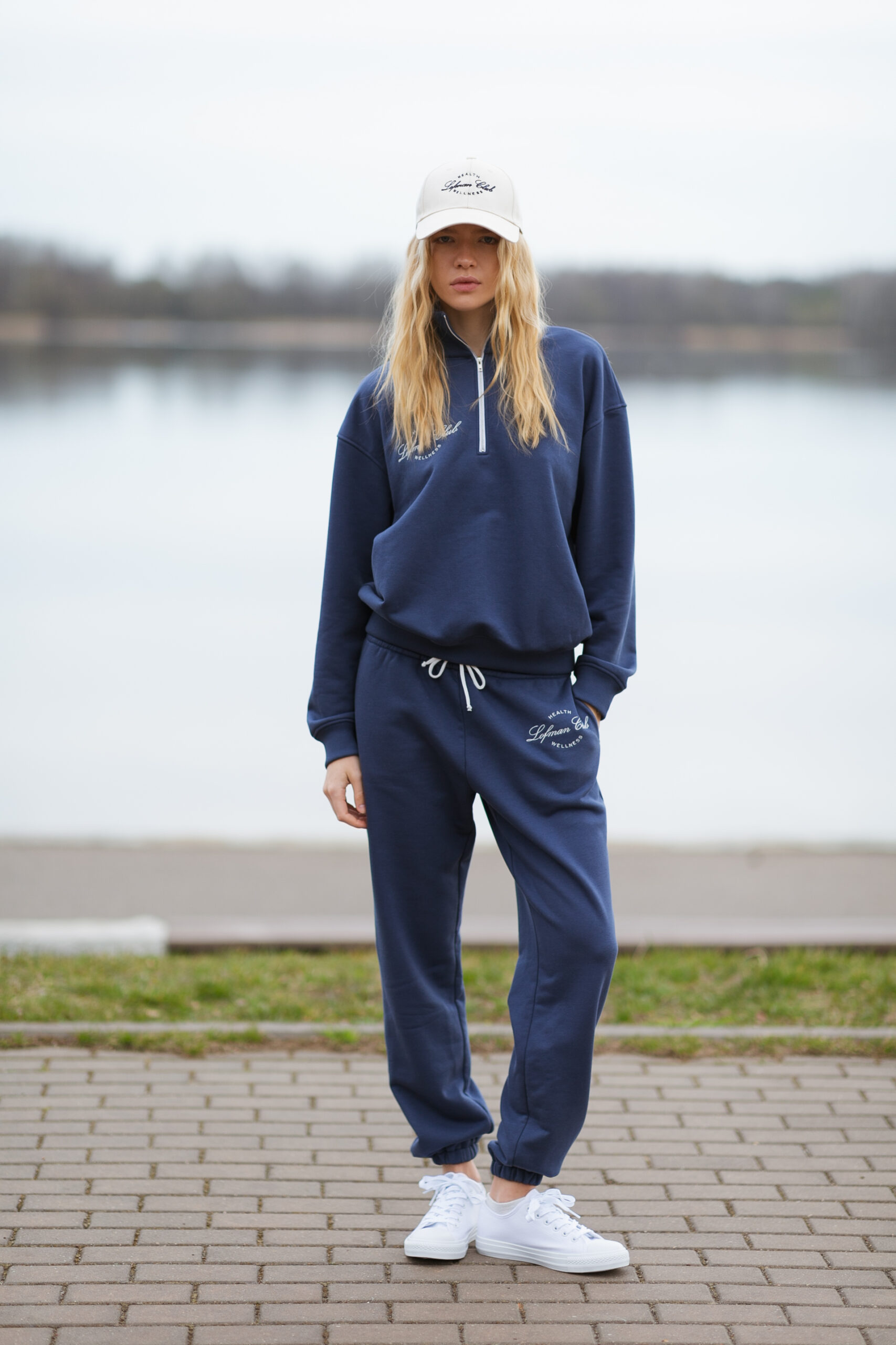 Джоггеры "Balance" Indigo